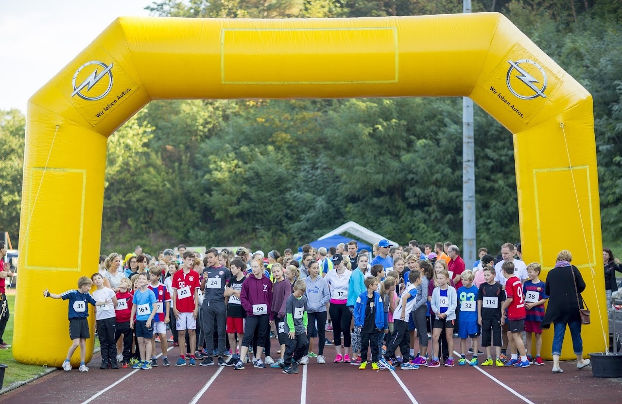 Bild vom 9. Benefizlauf im Jahr 2016. Dies ist das 177. Bild.